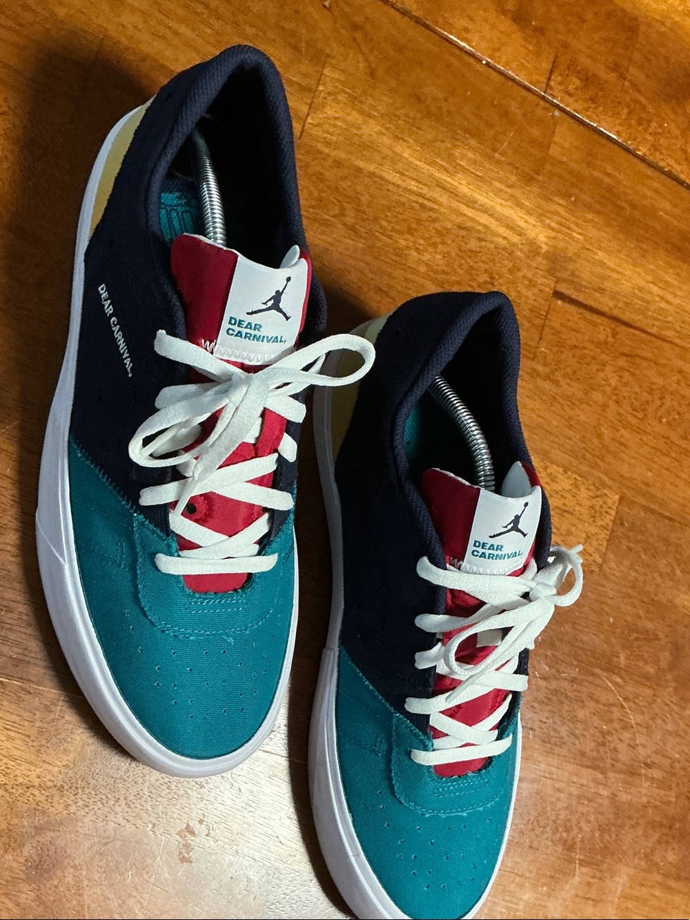 Jordan Low-Top “Dear Carnival” Sneakers in Teal, Navy & Red - Picture 2 of 4